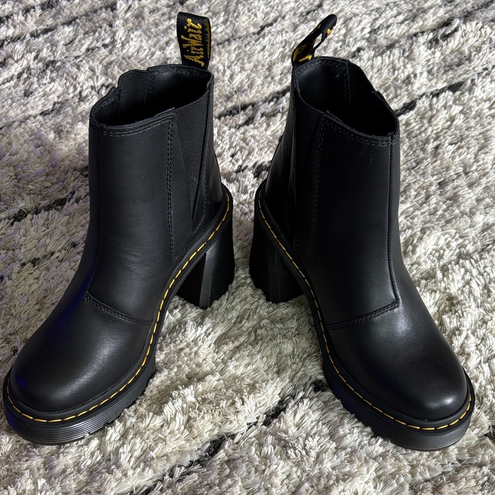 Dr. Martens Spence Boots